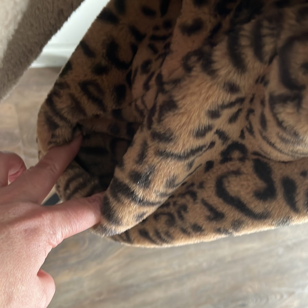 Nwot Rails Sherpa Leopard Print Pullover - image 7